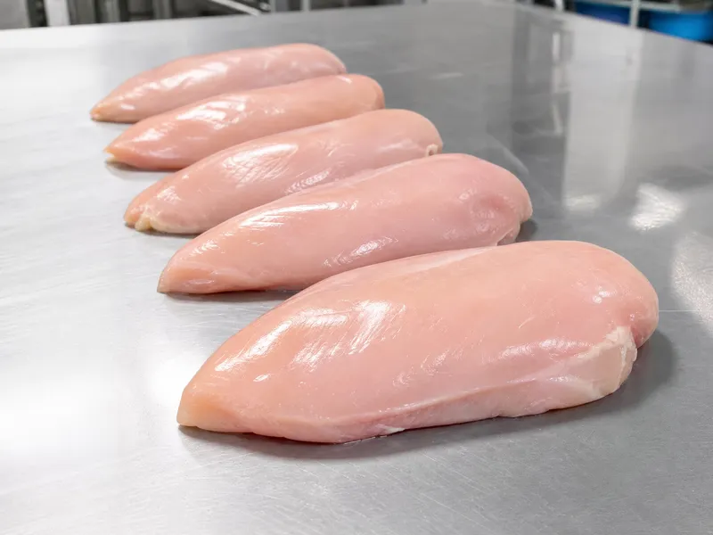 Raw boneless skinless chicken breast fillets — Grade A Brazilian export quality