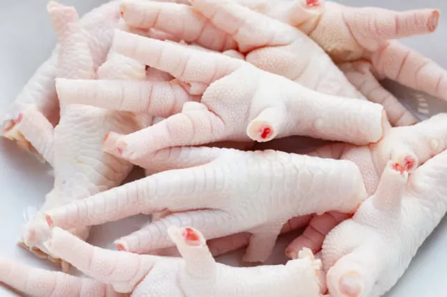 Brazilian frozen chicken paws — 35g and above, GACC-registered supply